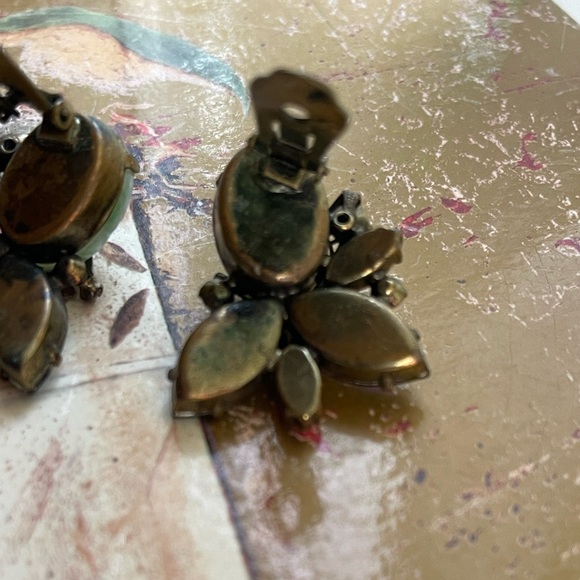 Vintage Alice Caviness Lava Rock Art Glass AB Rhinestone Clip On Earrings - Picture 8 of 10